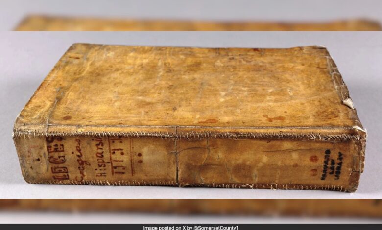Pele humana usada para encadernar livro do século 19 removida da biblioteca de Harvard